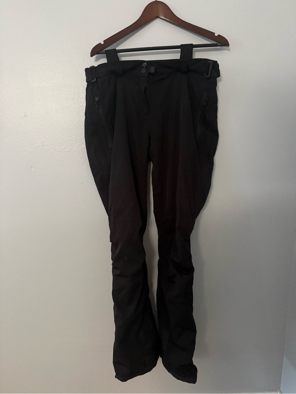 Black Women's Ski Pants with Zip Pockets